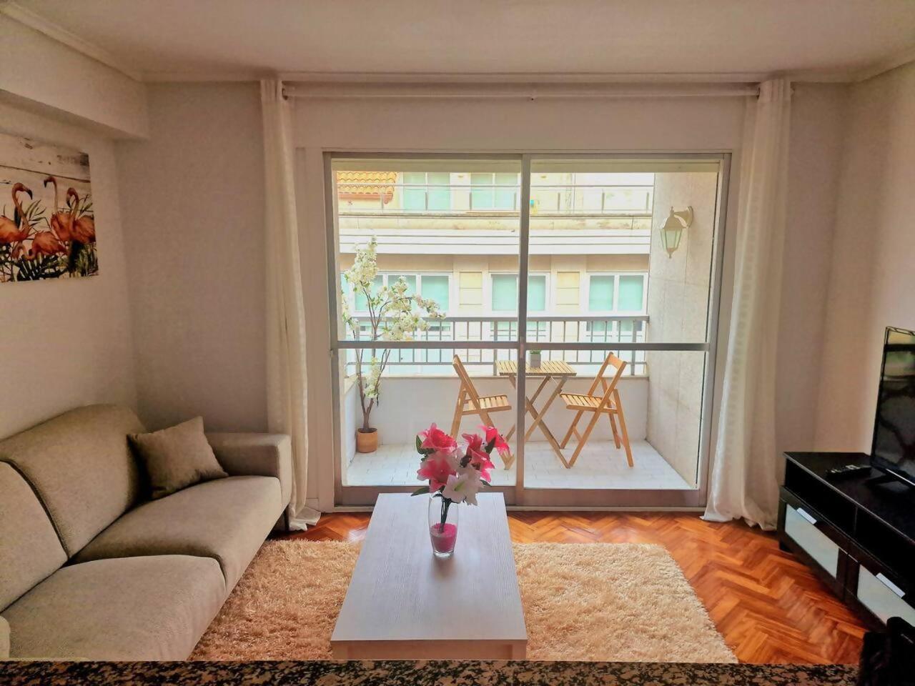 Chabos Plaza Espana Centro 比戈 外观 照片